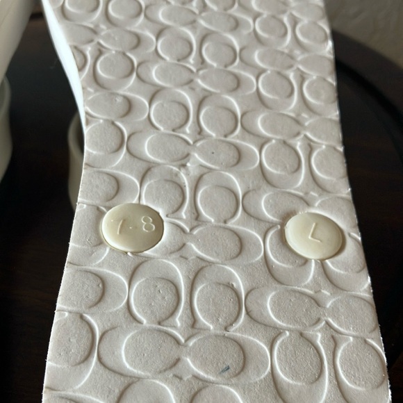 Coach: Abigail (A01821) Star Sandals/Flip Flops- Silver Tone- 7-8 - Picture 12 of 16